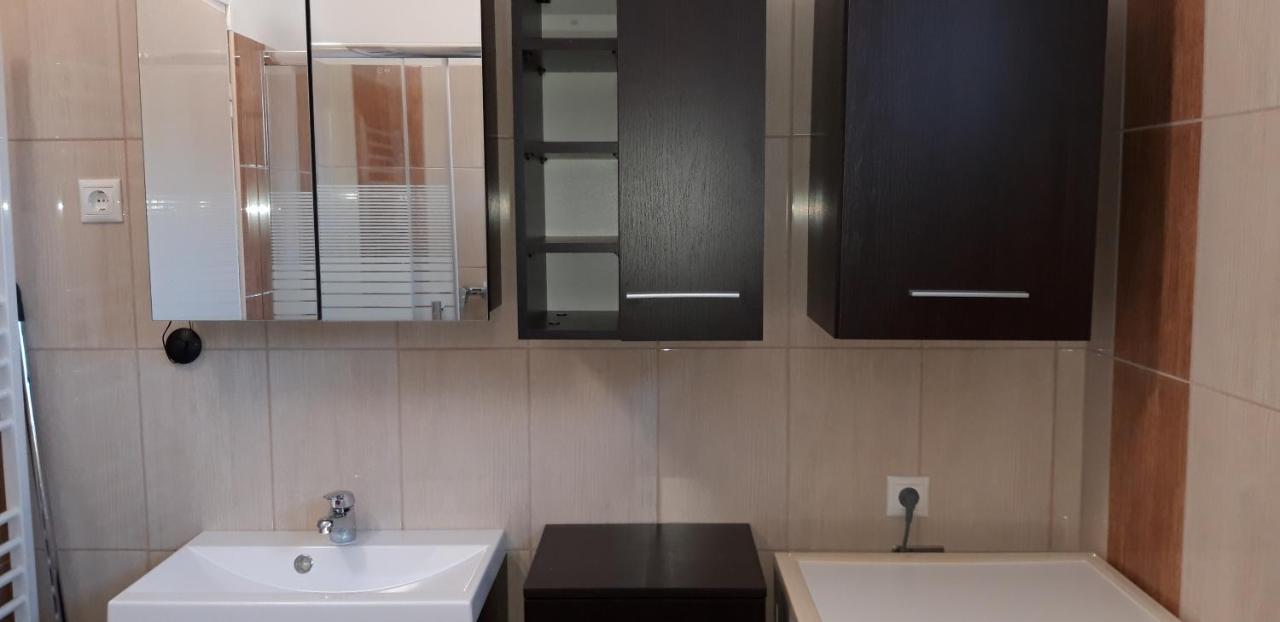 Ildi Apartman Gyenesdias Ngoại thất bức ảnh